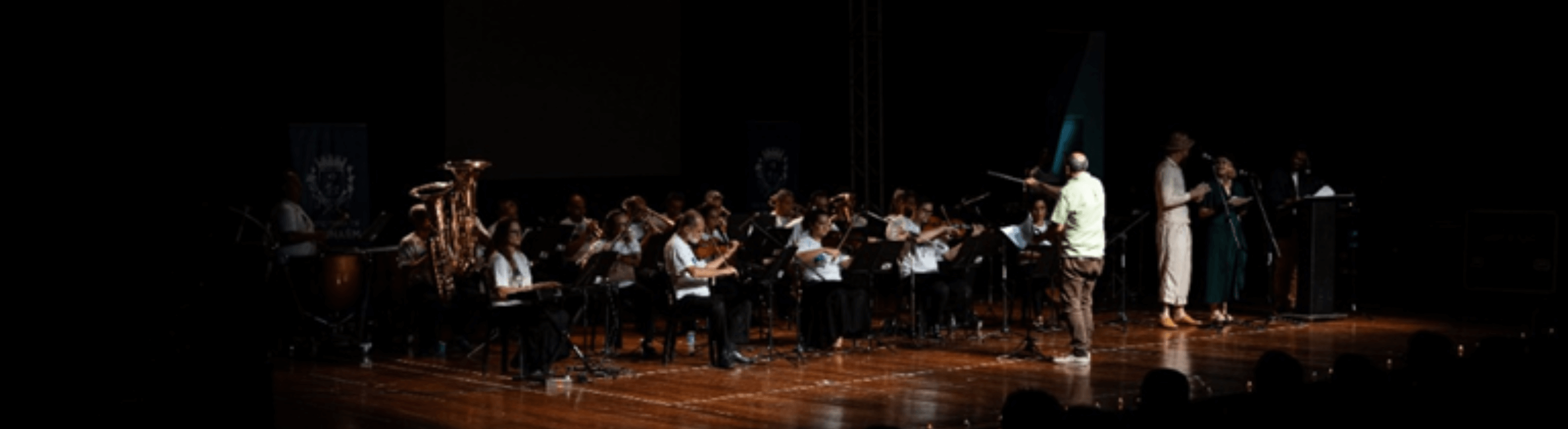 Apresentação na inauguração da iluminação do Convento Nossa Senhora da Conceição de Itanhaém (SP)