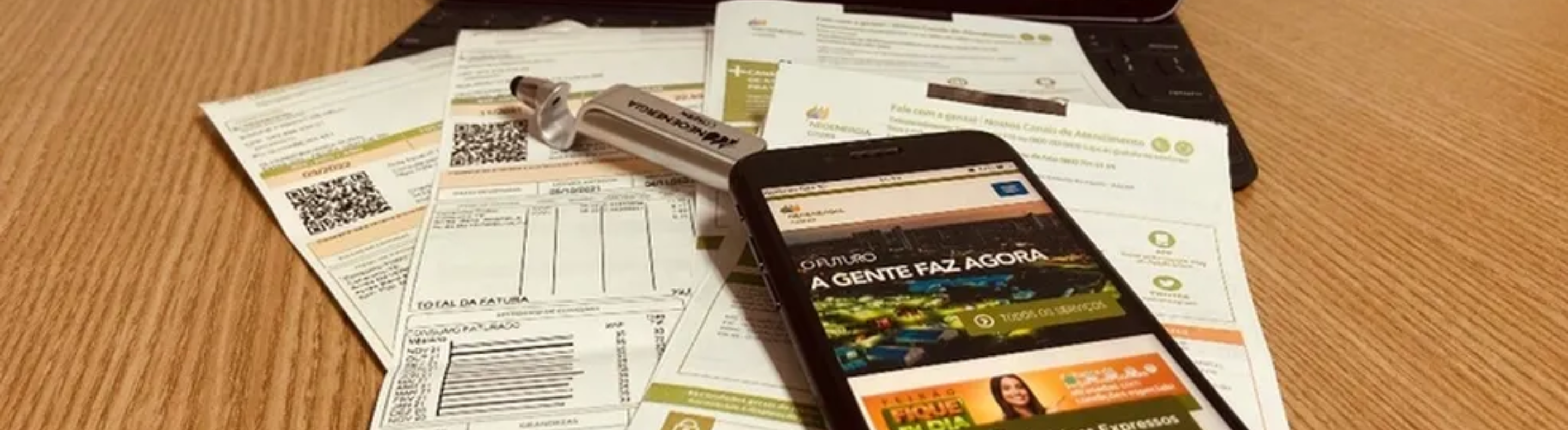 Faturas de energia elétrica e celular aberto com site da Neoenergia Coelba