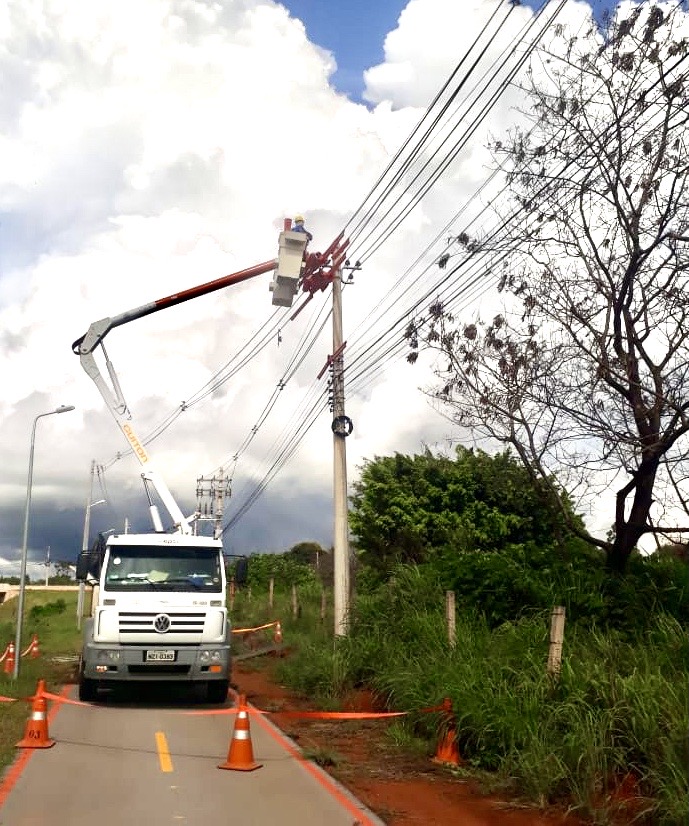 Neoenergia Brasília Instala Equipamentos Que Melhoram A Qualidade Do ...