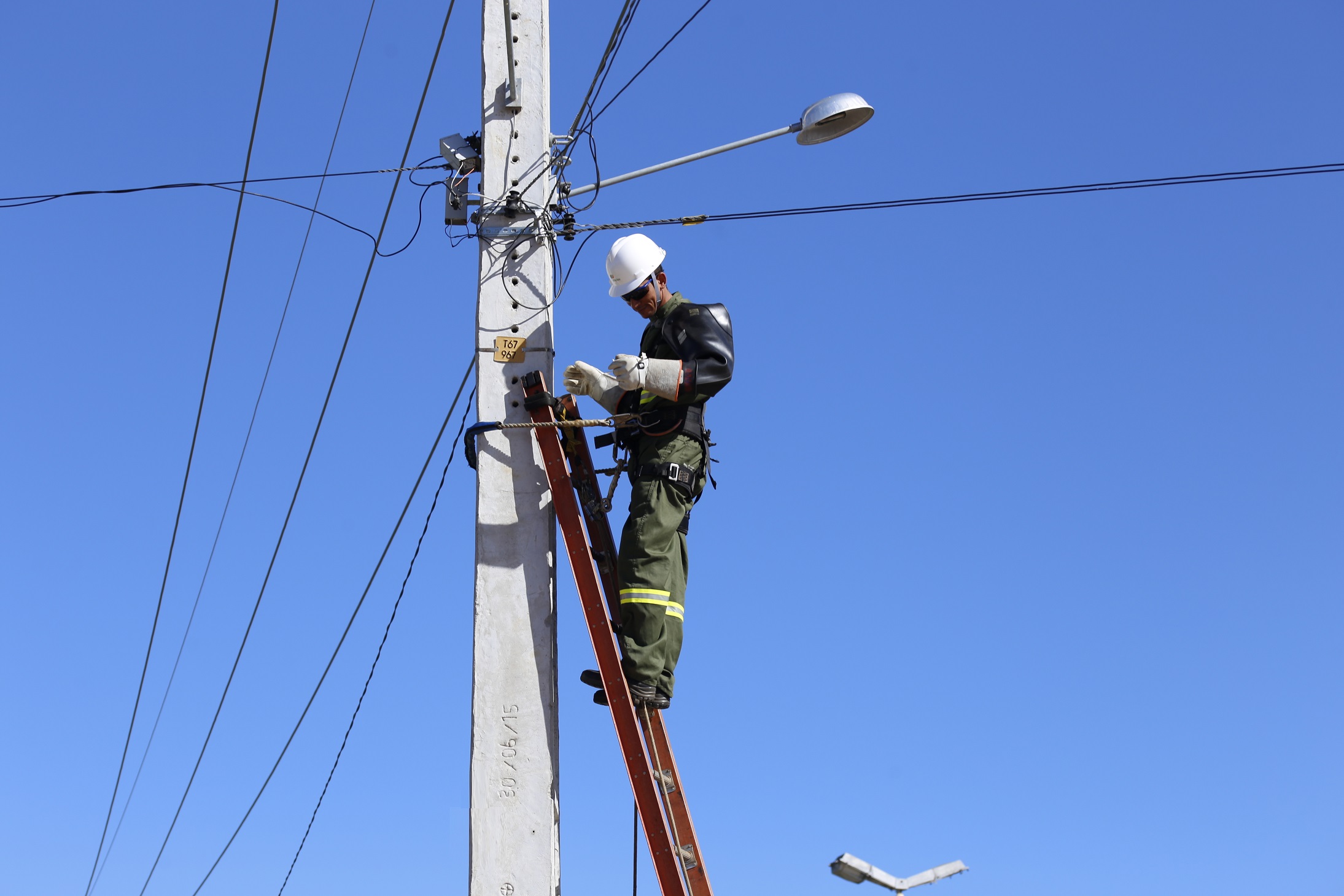 Neoenergia Cosern Realocará 36 Postes Para Obras Na Av. Felizardo Moura ...