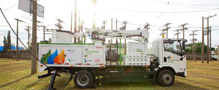 Enel vai começar a usar caminhão elétrico com cesto em São Paulo