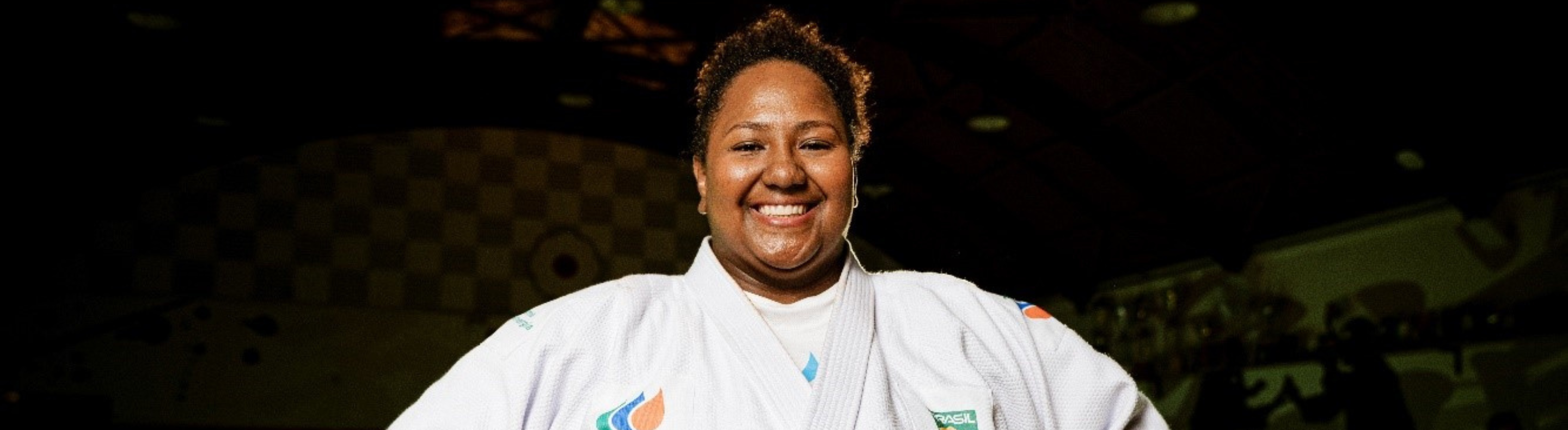 Judoca Bia Souza participa de campanha da Neoenergia Elektro para aumentar doações às famílias atingidas pelas chuvas em Peruíbe